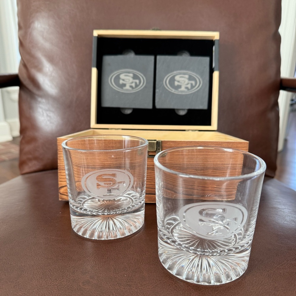 NFL 49ers Whiskey Glass Set